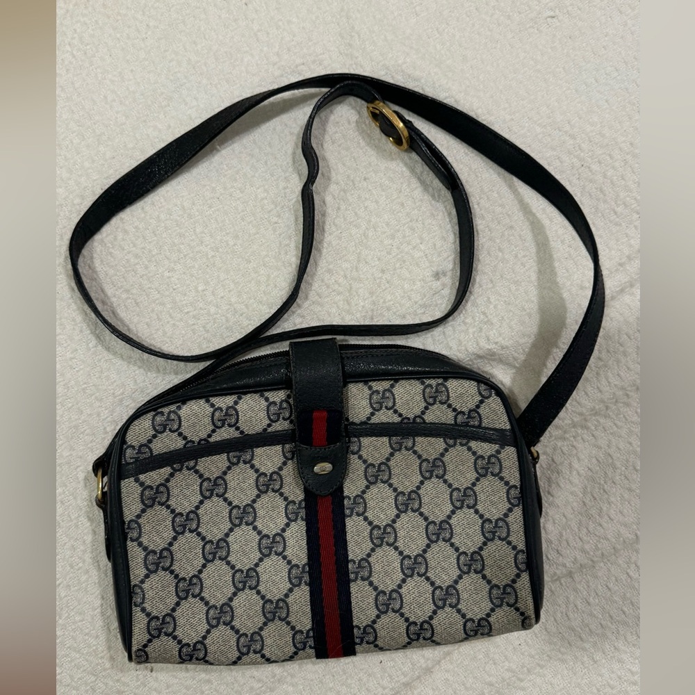 Gucci long strap shoulder bag